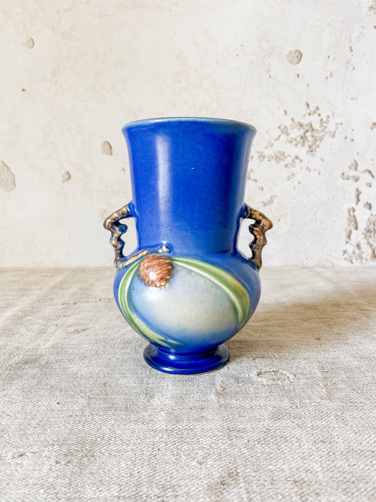 Vintage Roseville Pottery Blue Pinecone 6” Vase 839-6
