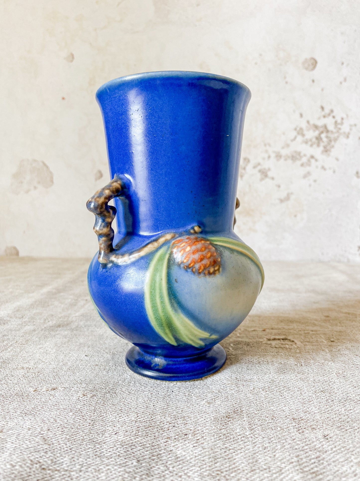 Vintage Roseville Pottery Blue Pinecone 6” Vase 839-6