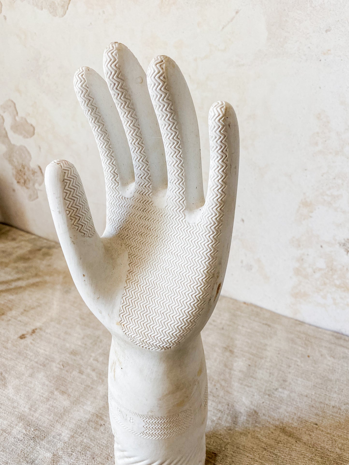 Vintage Ceramic Kitchen Glove Mold