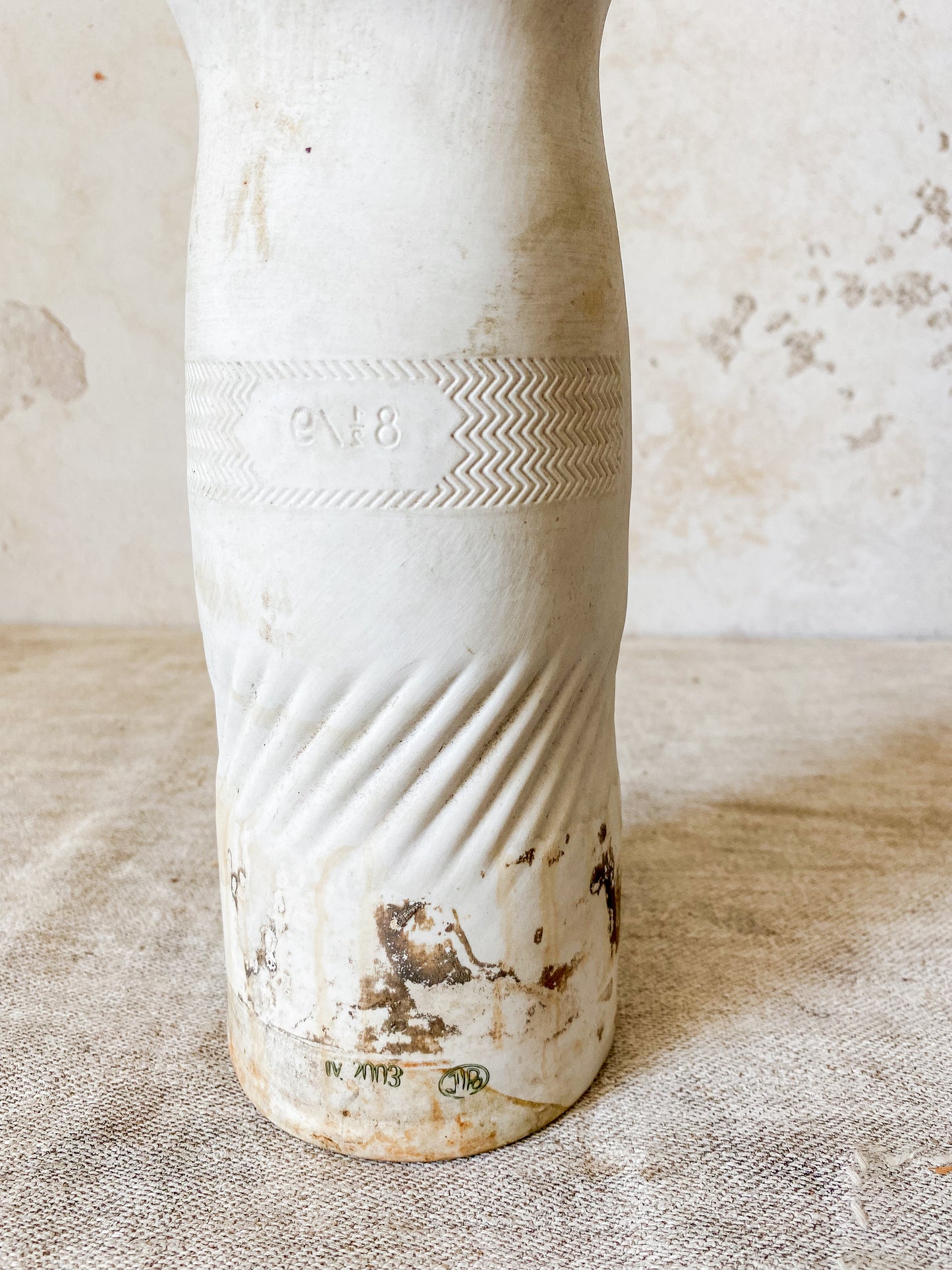 Vintage Ceramic Kitchen Glove Mold