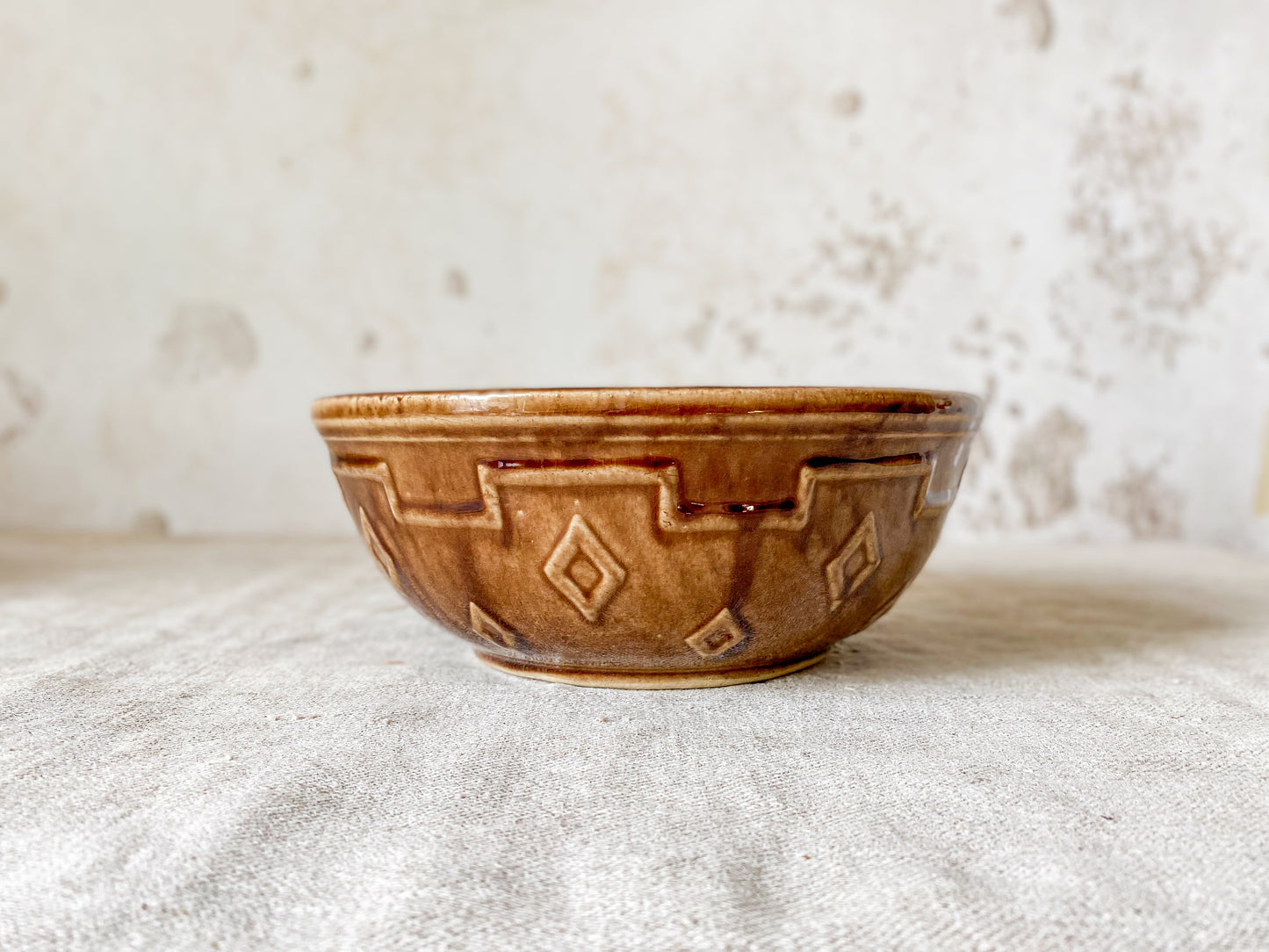 Vintage Monmouth Pottery Diamond Pattern Brown 9” Mixing Bowl
