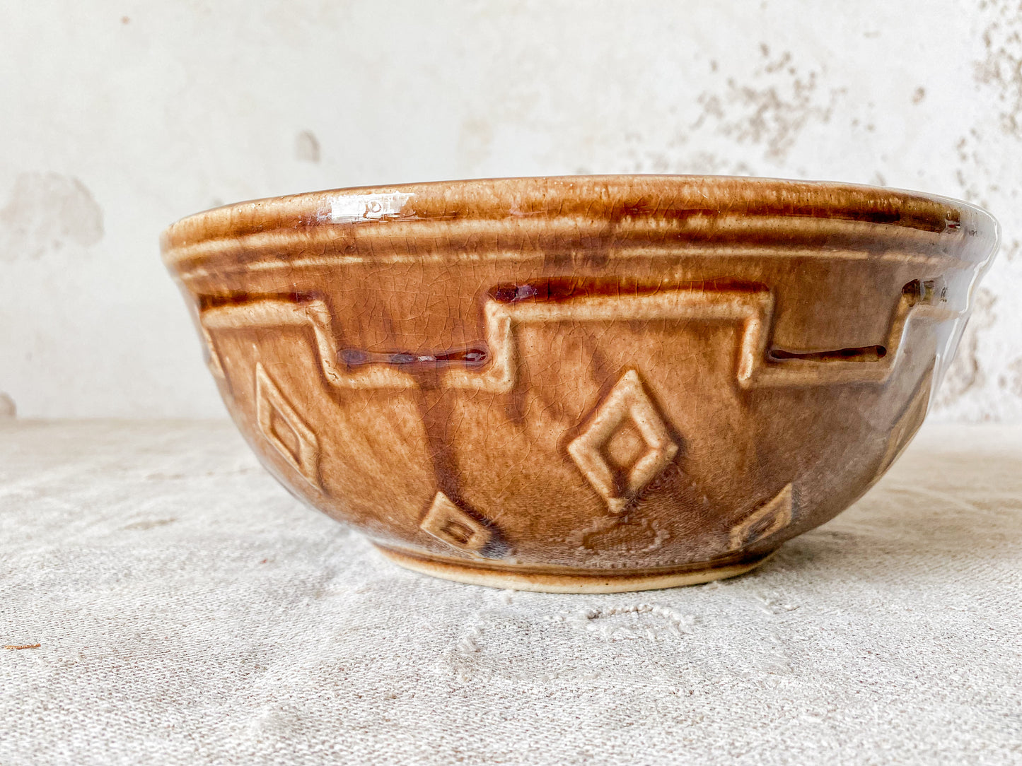 Vintage Monmouth Pottery Diamond Pattern Brown 9” Mixing Bowl
