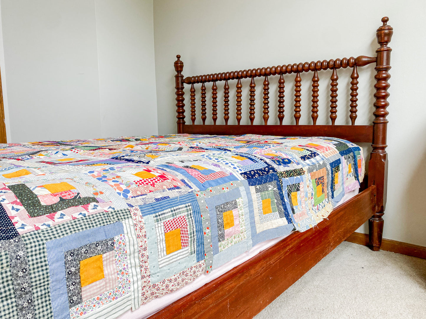 Vintage Log Cabin Quilt TOP, c1930