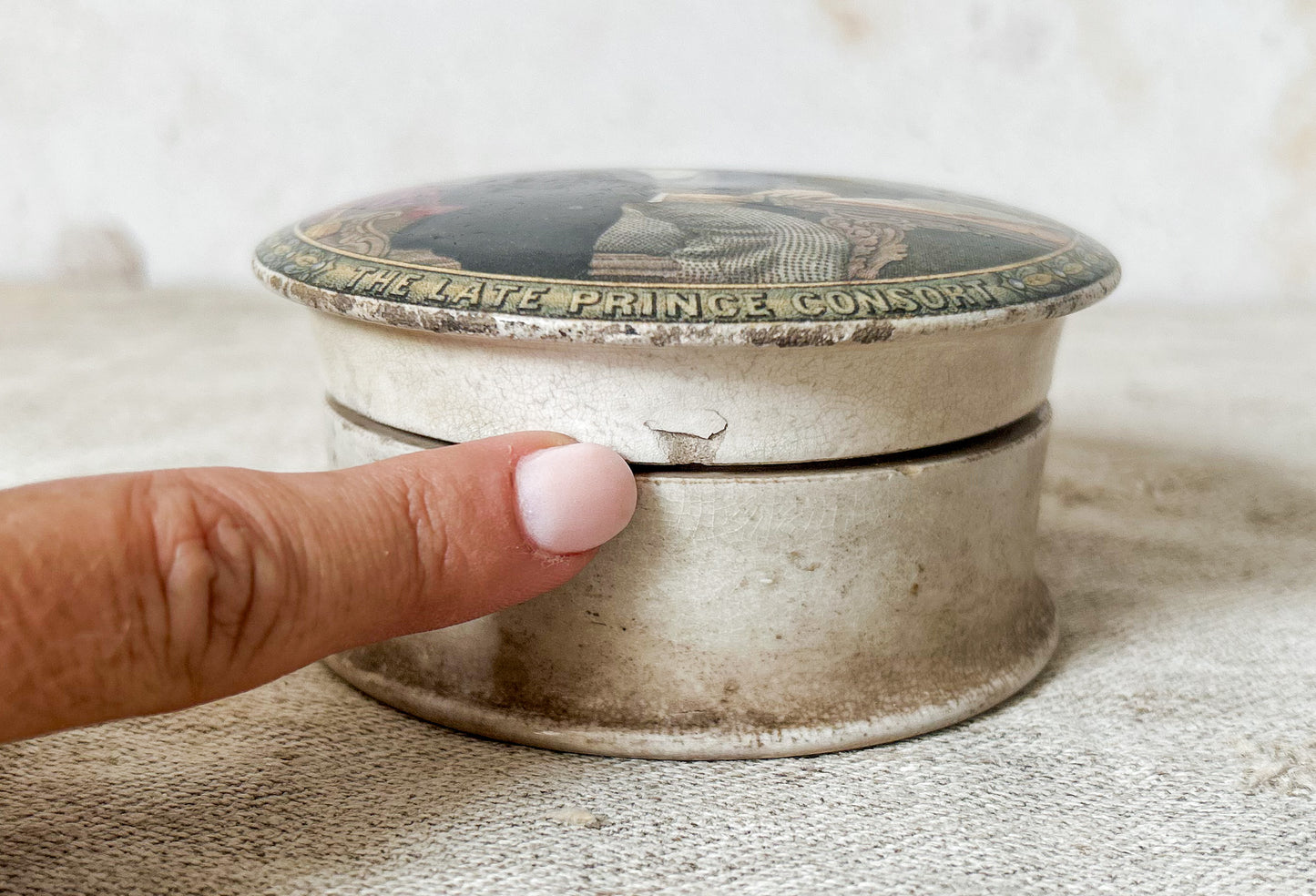 Antique Pratt Ware Pot & Lid - Prince Consort Albert