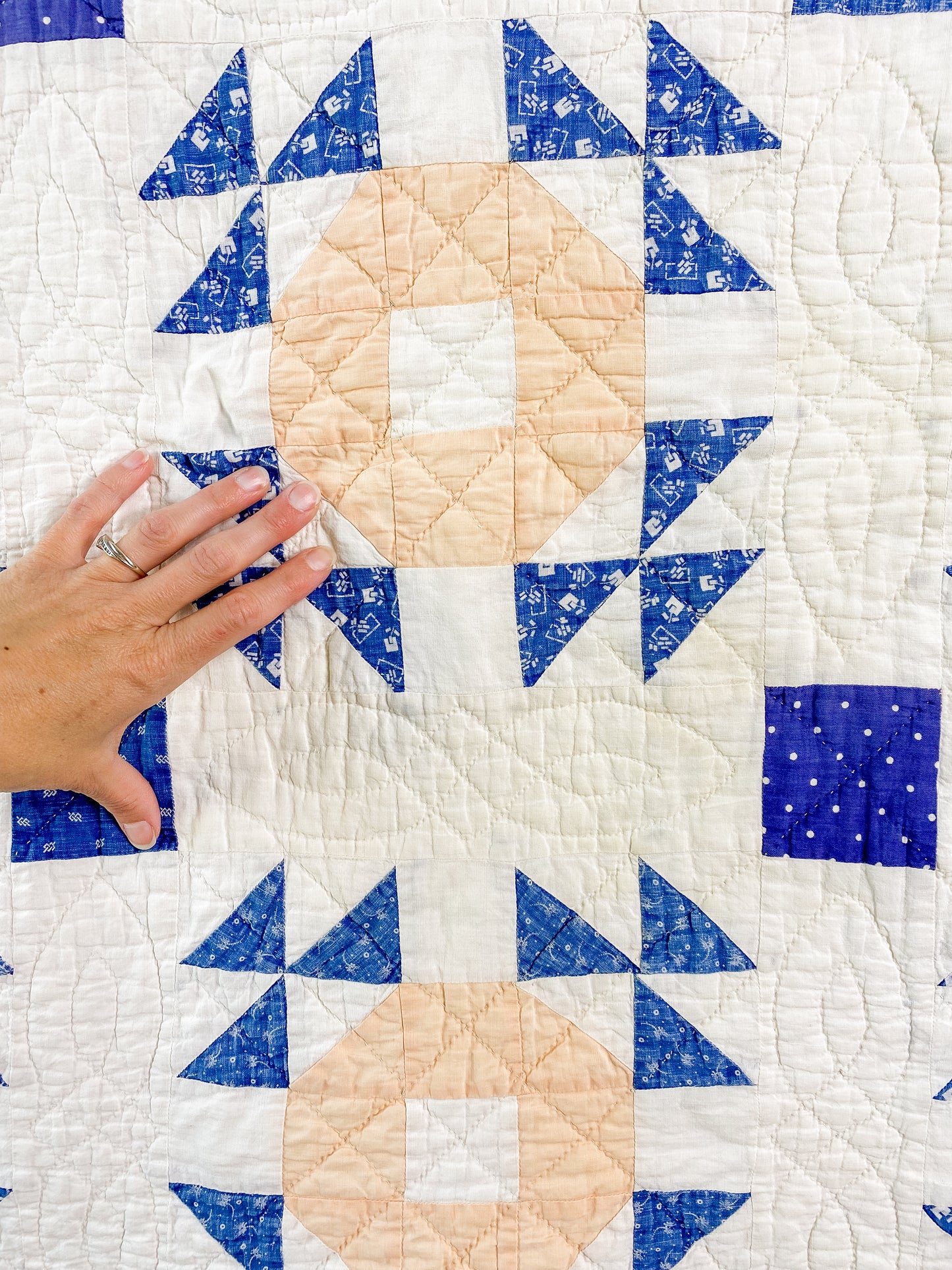 Vintage Blue and Peach Crown of Thorns Quilt, c1930s