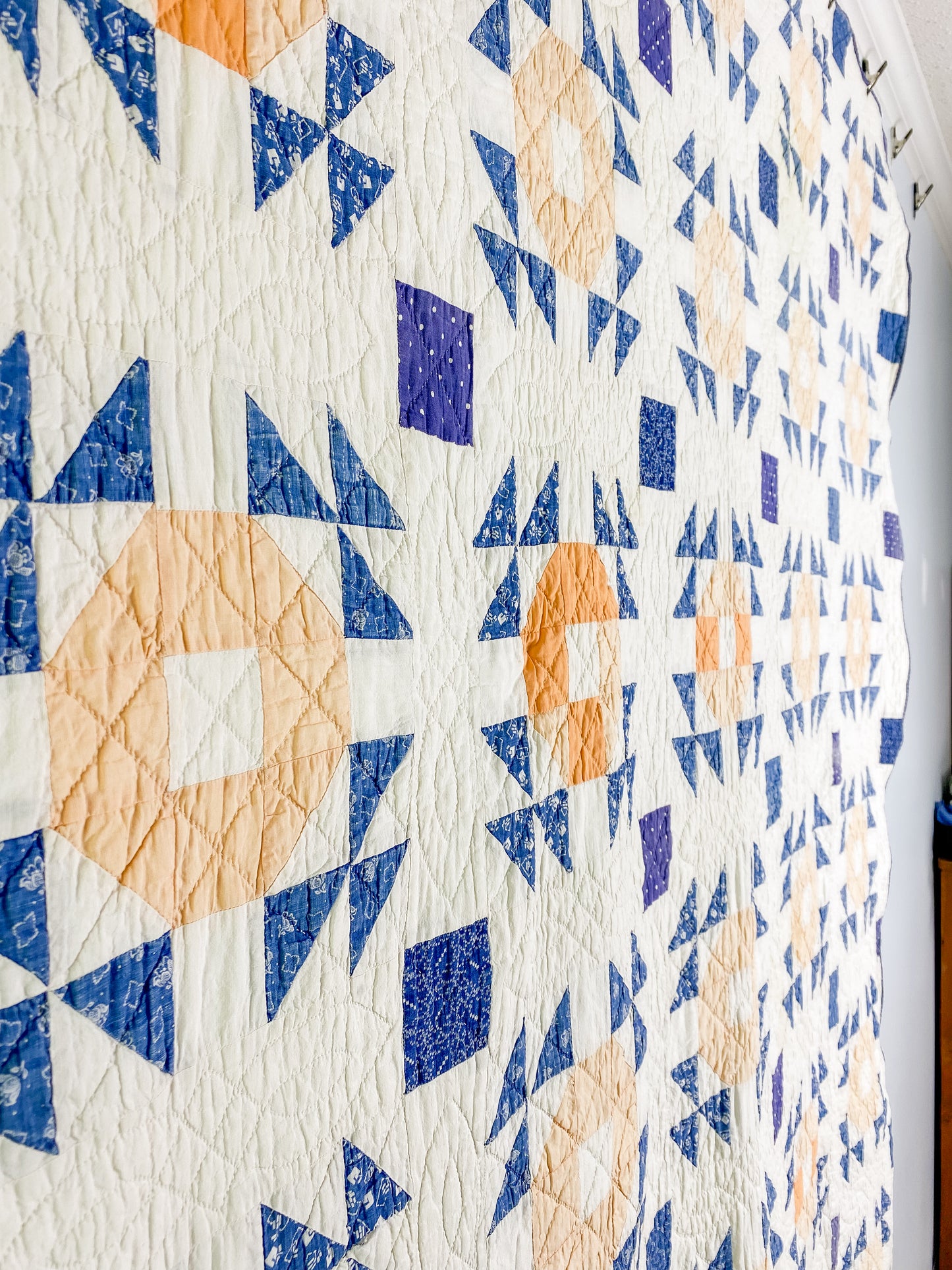Vintage Blue and Peach Crown of Thorns Quilt, c1930s