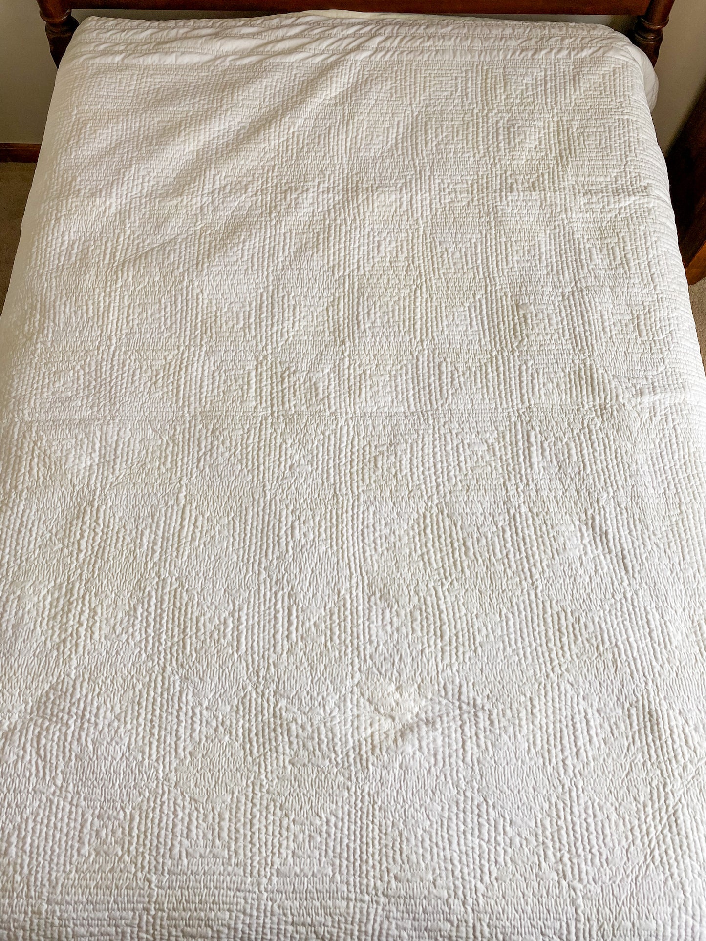 Vintage Pale Green and White Log Cabin Quilt