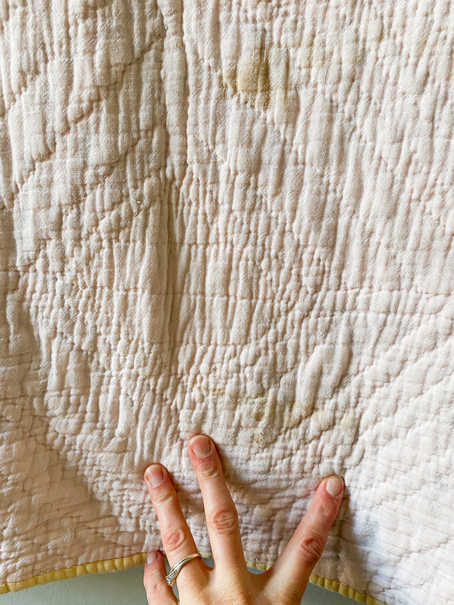 Vintage Scrappy Ocean Waves Quilt with Yellow Setting Blocks, c1950