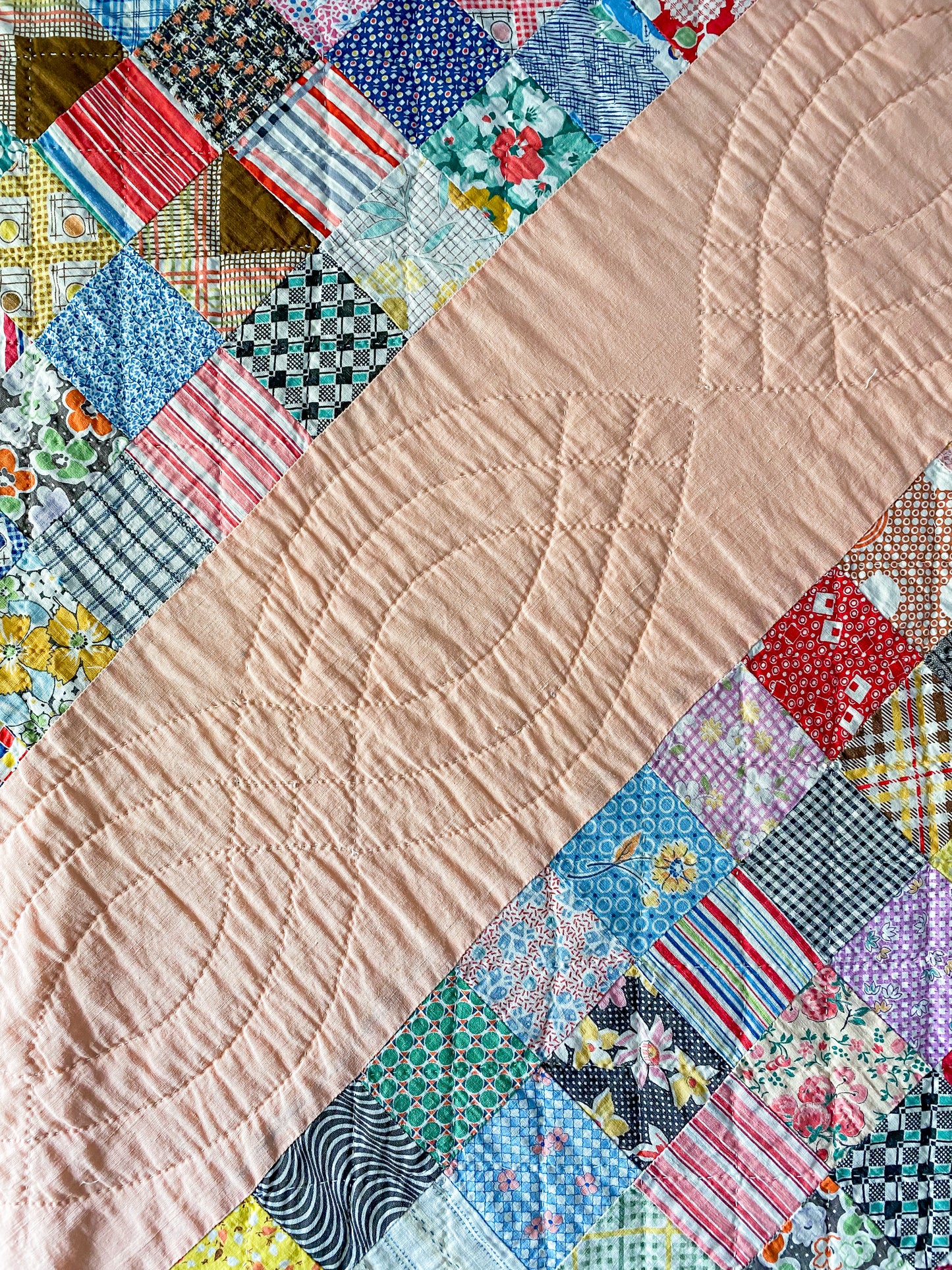 Vintage Melon Peach Medallion Patchwork Quilt, c1920