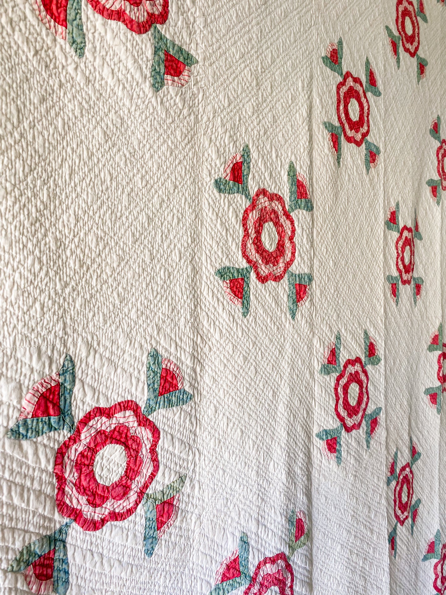 Antique Red and Overdye Green California Rose Applique Quilt c1880s, 90" x 67"
