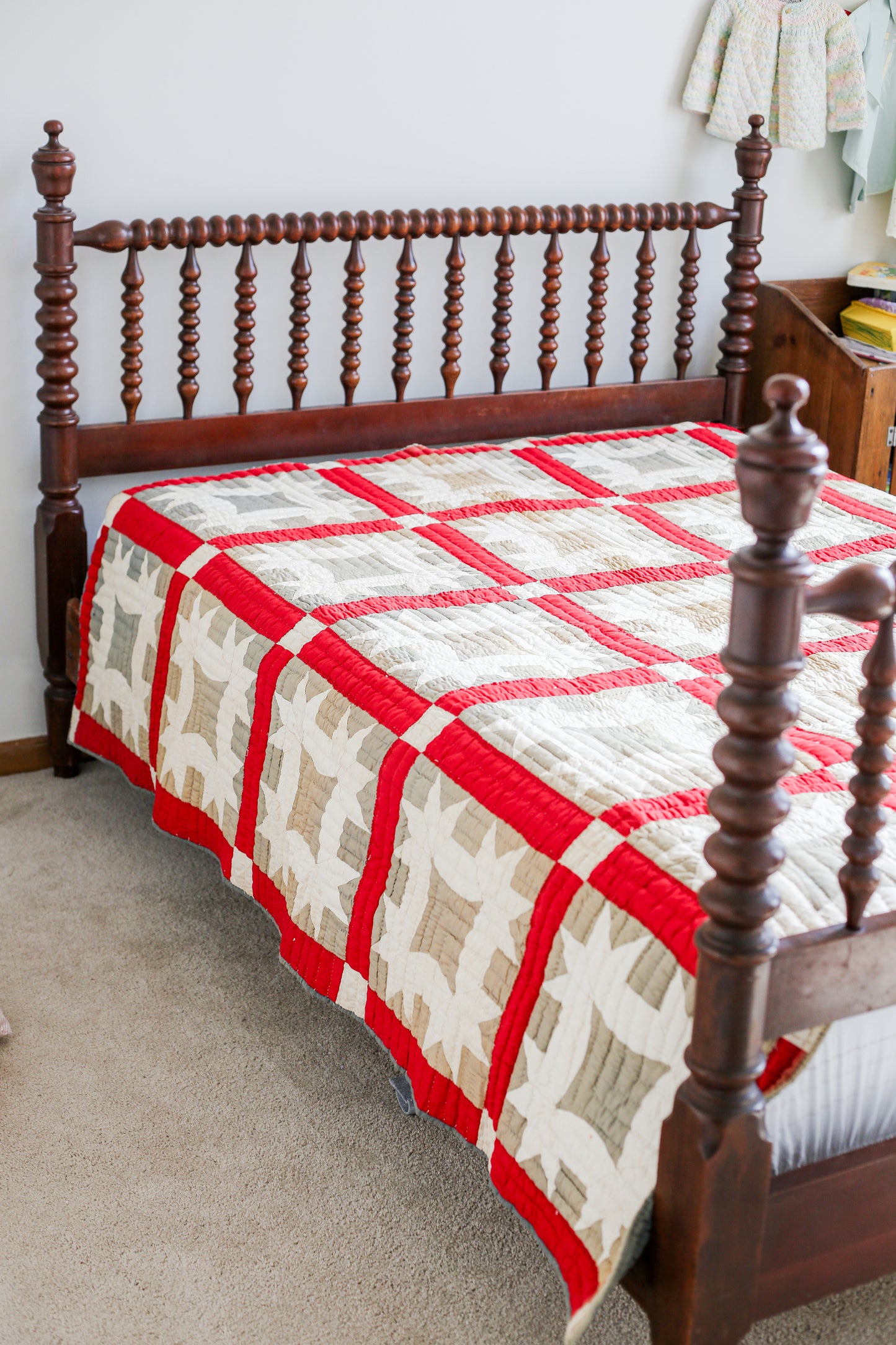 All Hands Round Vegetable Dyed Green and Turkey Red Quilt, c1880