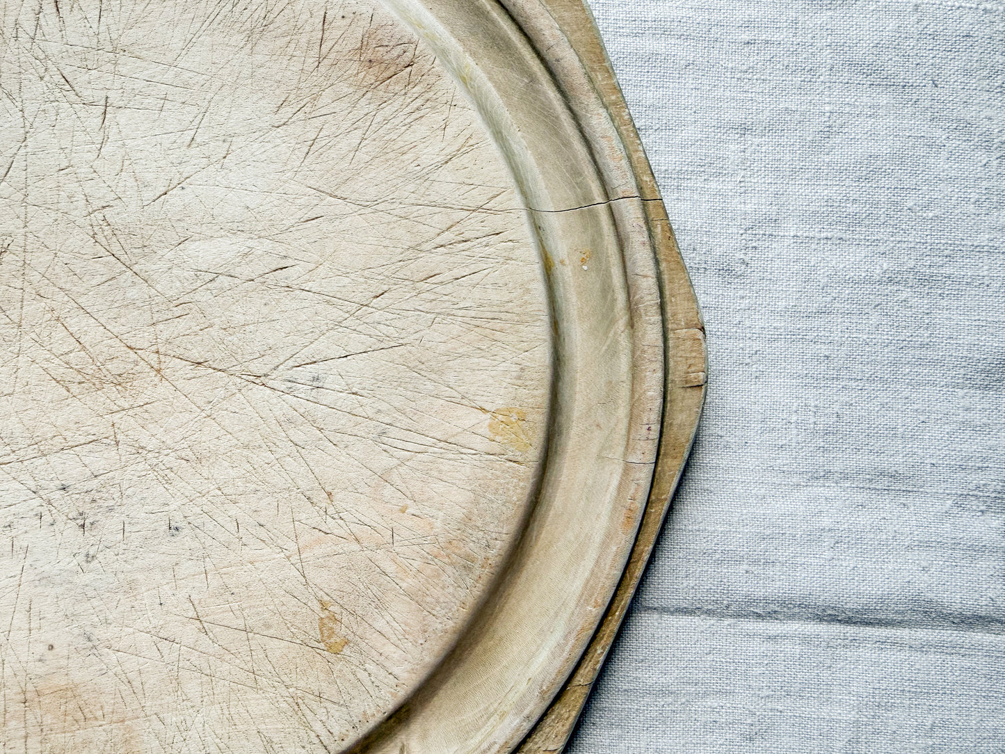 Hexagonal Carved Light Tone English Bread Board