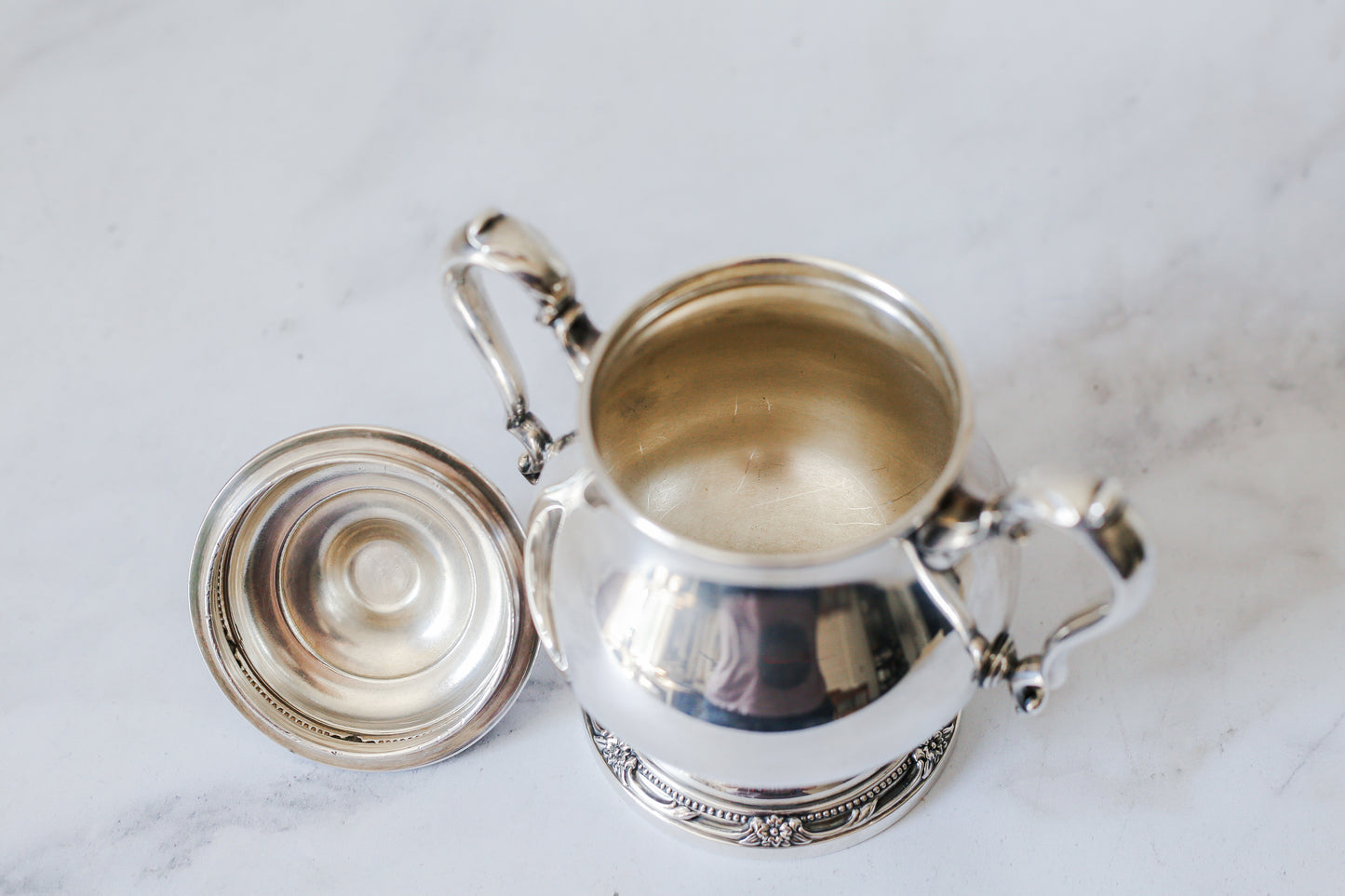 Vintage 1847 Rogers Bros "Remembrance" Silverplate Lidded Sugar Bowl