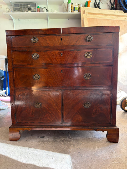Mahogany dressing chest with mirror, c1820