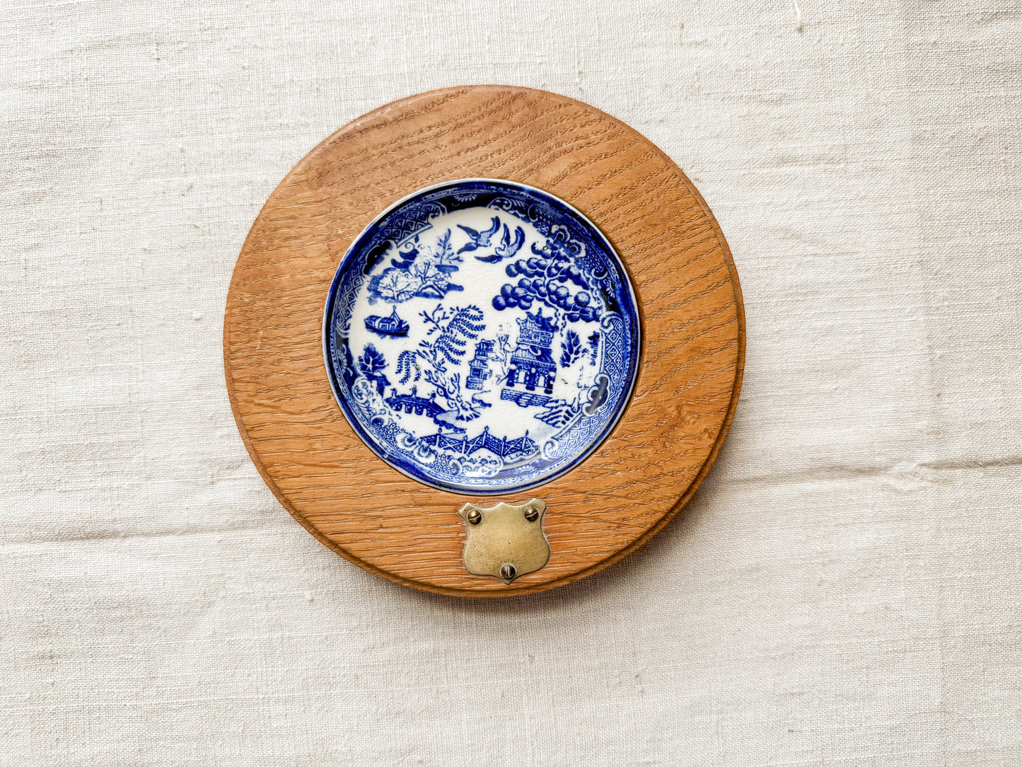 Blue Willow Butter Dish with Oak and Brass Base, c1920