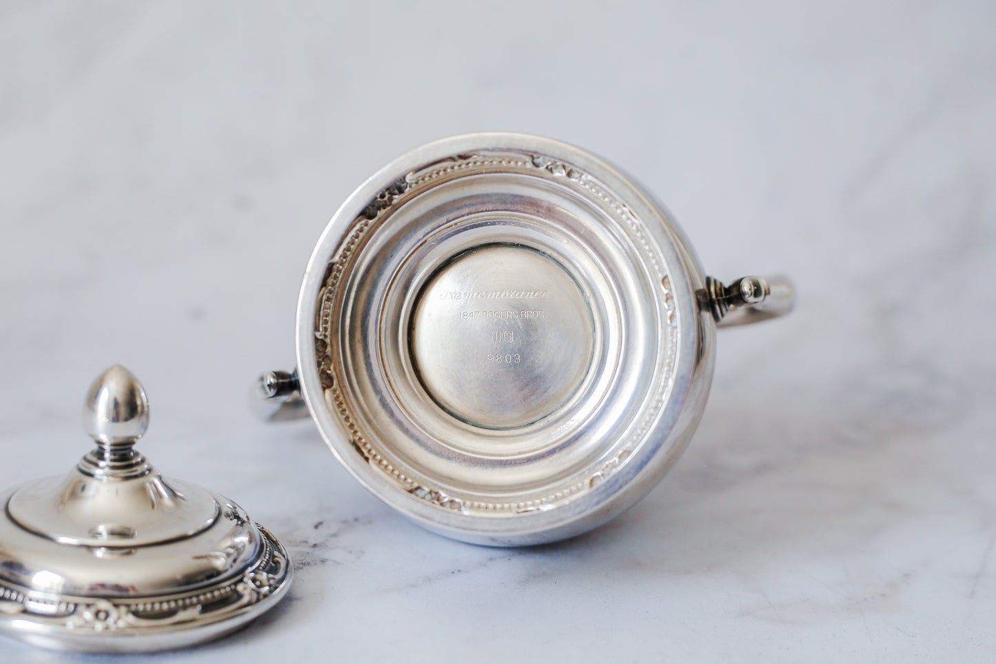 Vintage 1847 Rogers Bros "Remembrance" Silverplate Lidded Sugar Bowl