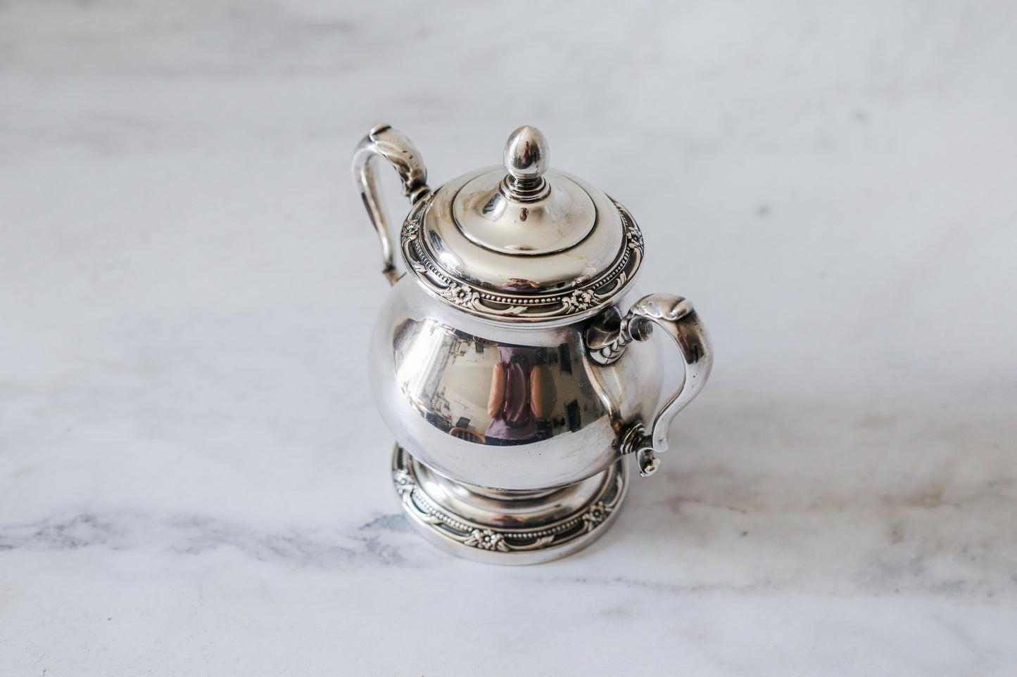 Vintage 1847 Rogers Bros "Remembrance" Silverplate Lidded Sugar Bowl