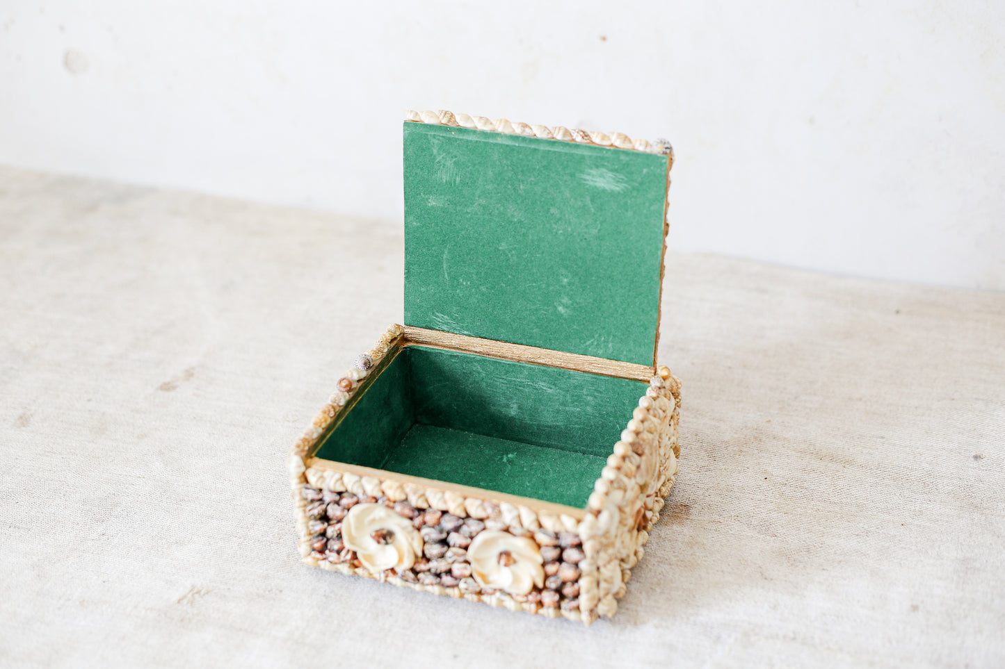 Mosaic Shell Decorated Trinket Box