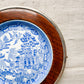 Blue Willow Butter Pat in Banded Oak Dish, c1920