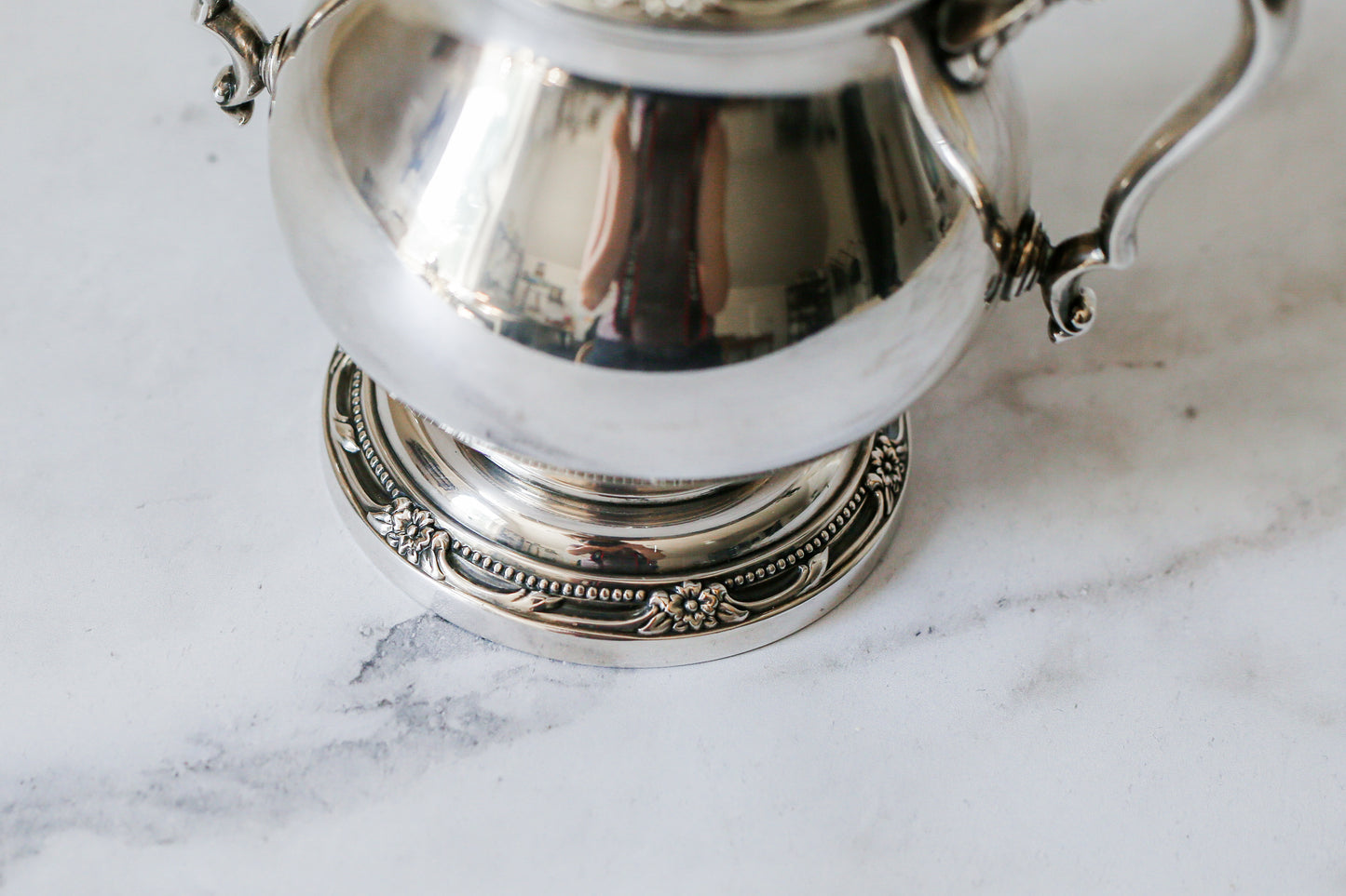 Vintage 1847 Rogers Bros "Remembrance" Silverplate Lidded Sugar Bowl