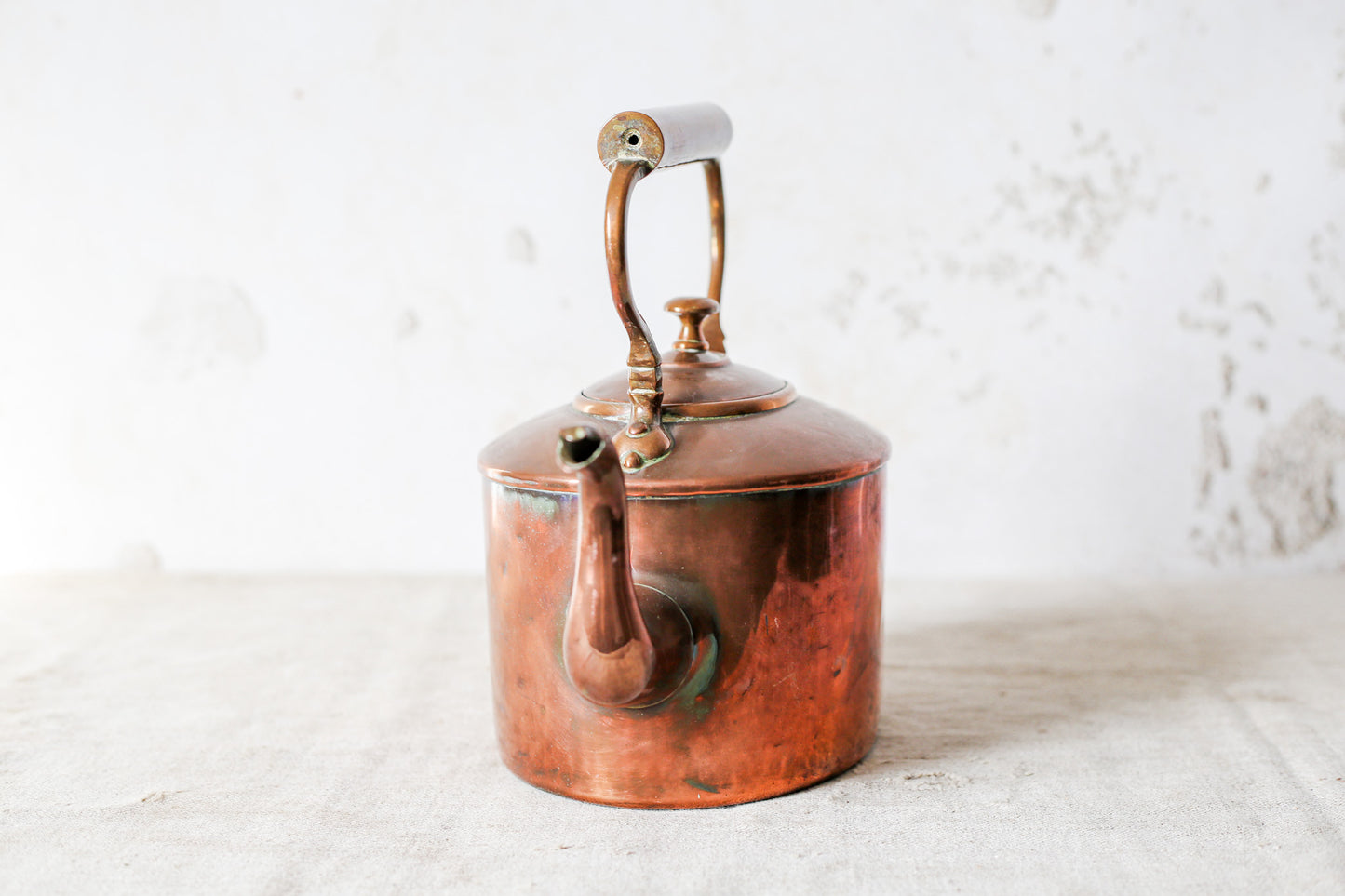 Army & Navy Cooperative Society Ltd. English Oval Copper Kettle, c1900