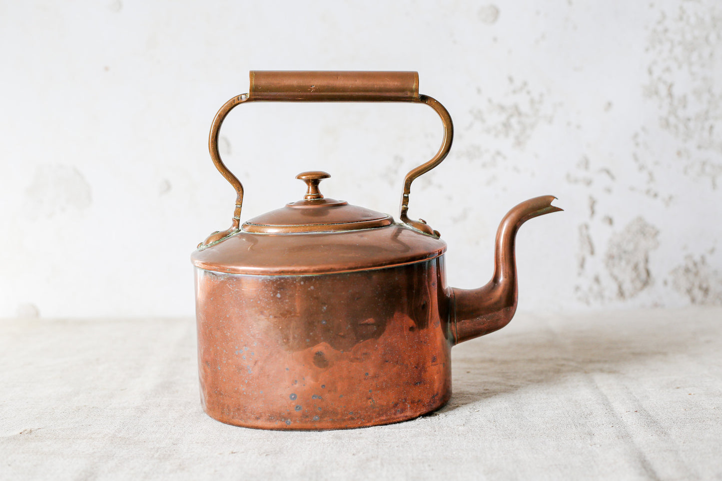 Army & Navy Cooperative Society Ltd. English Oval Copper Kettle, c1900