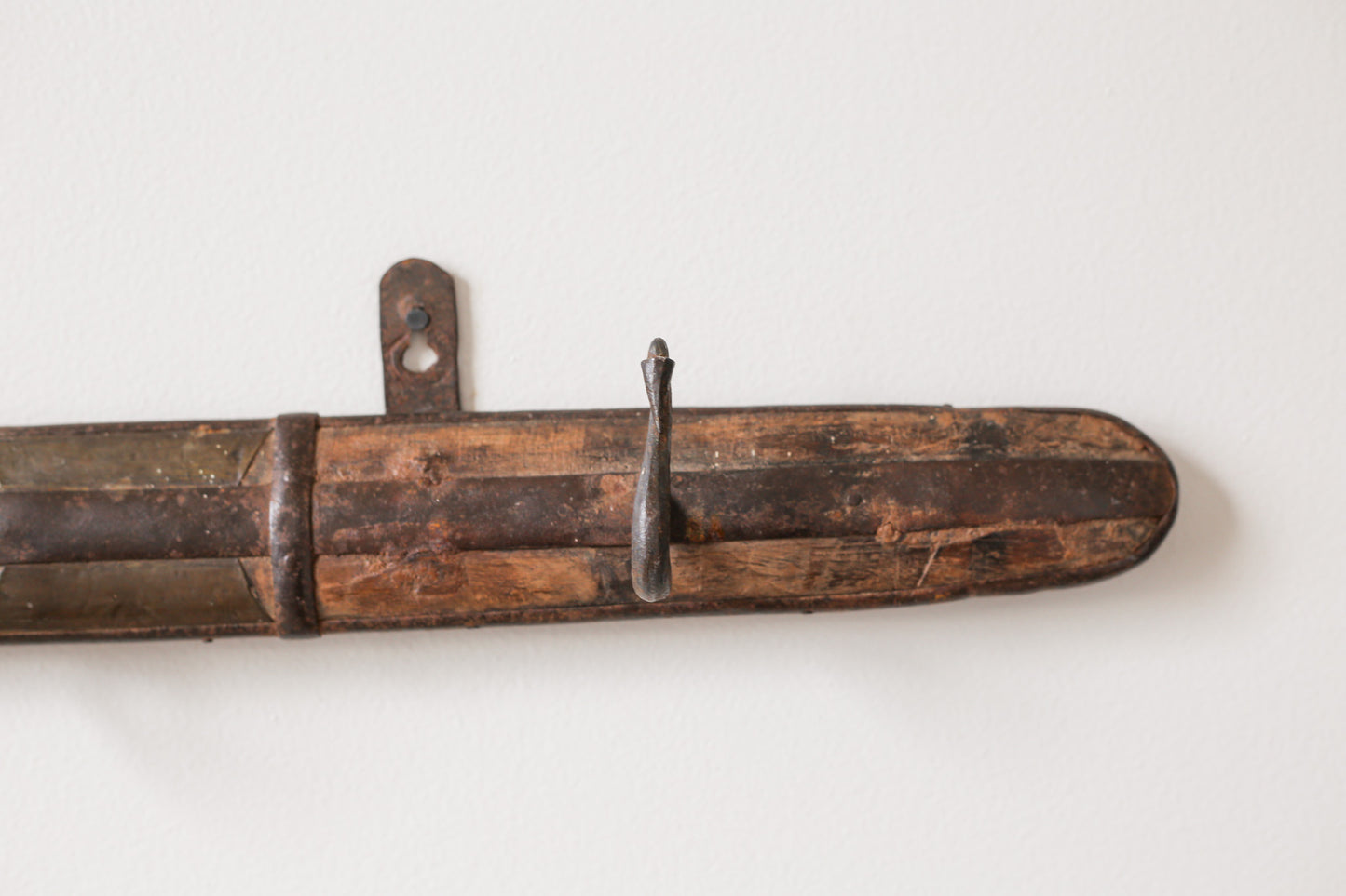 Rustic Wooden Wall Rack with 4 Wrought Iron Hooks