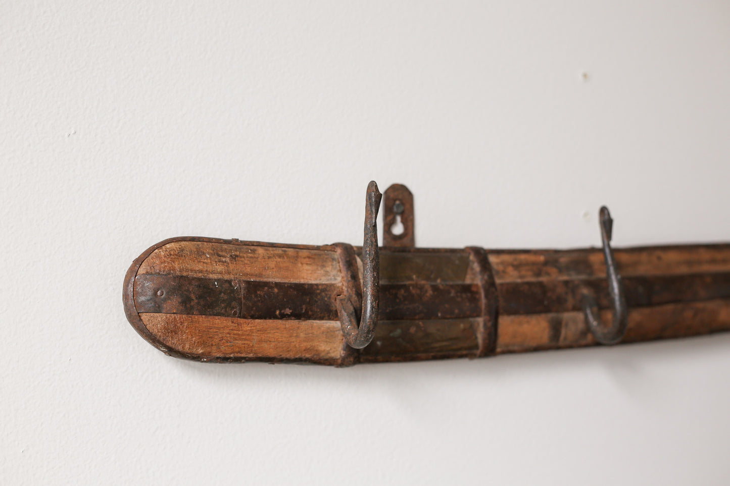 Rustic Wooden Wall Rack with 4 Wrought Iron Hooks