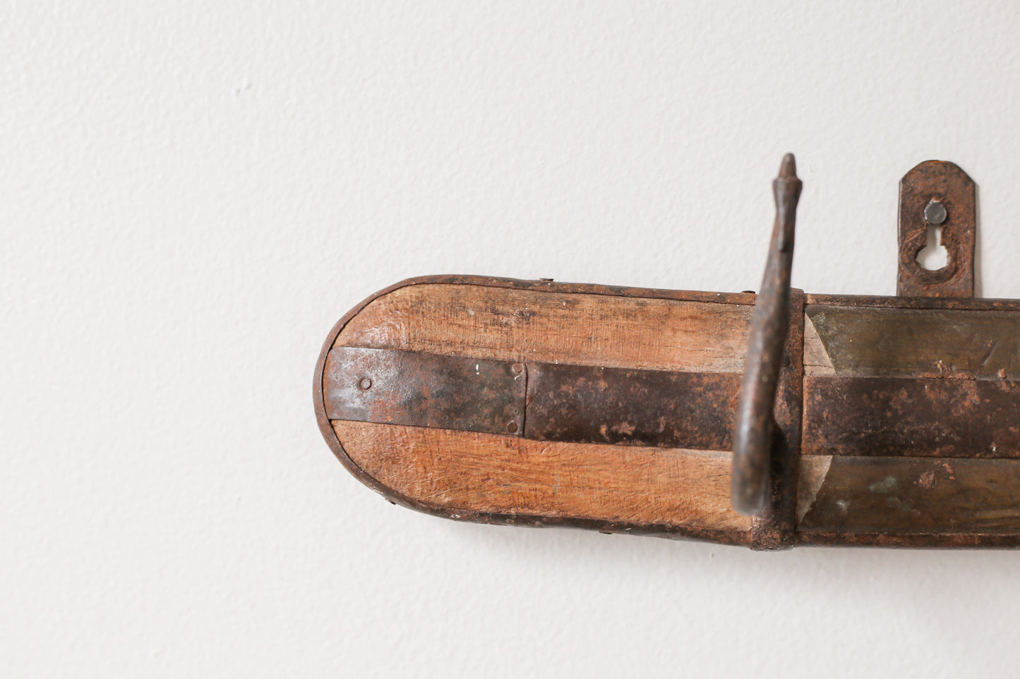 Rustic Wooden Wall Rack with 4 Wrought Iron Hooks