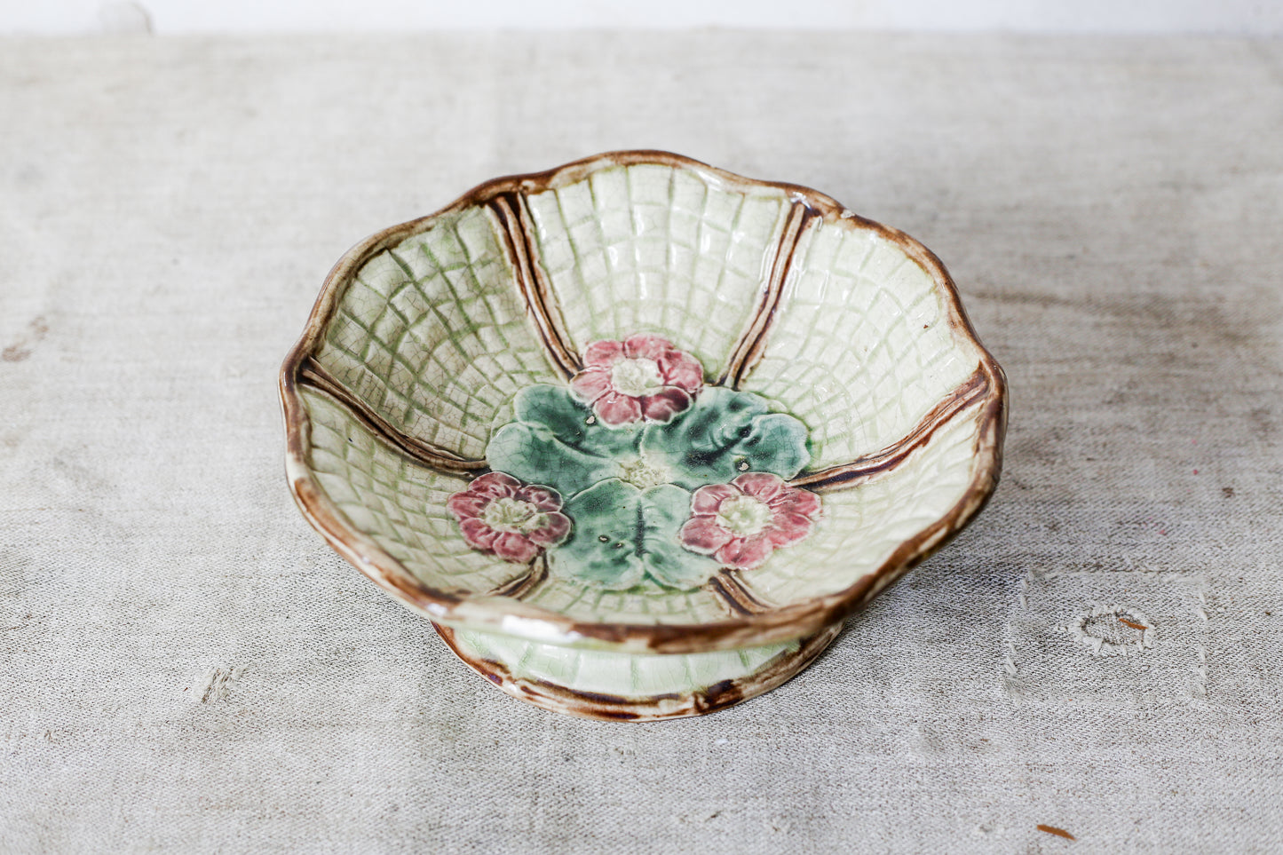 Majolica Green and Pink Begonia Basketweave Pedestal Compote Bowl