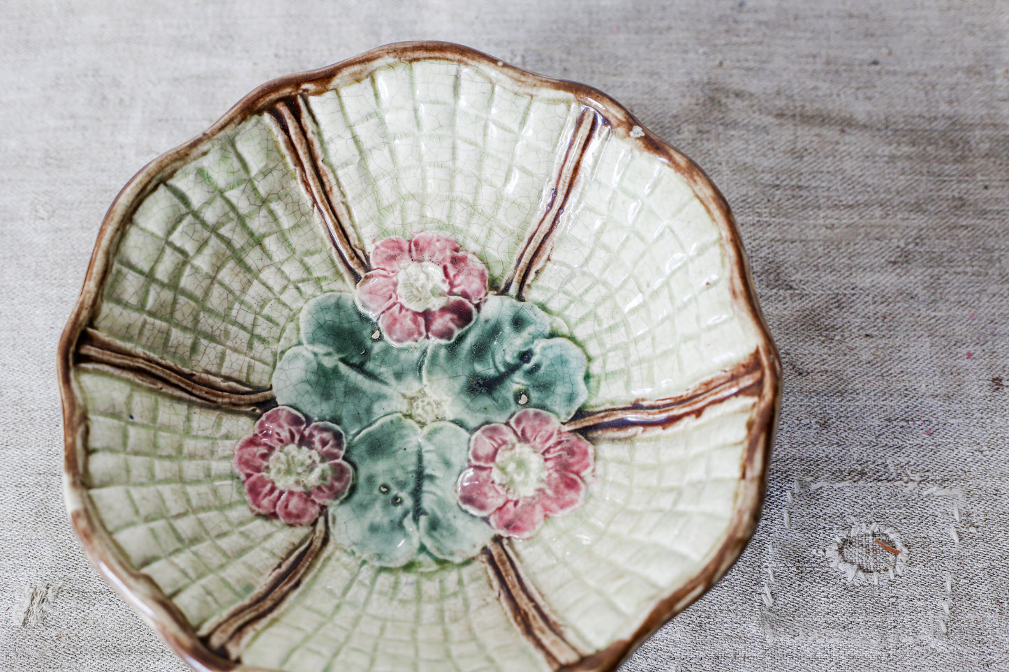 Majolica Green and Pink Begonia Basketweave Pedestal Compote Bowl