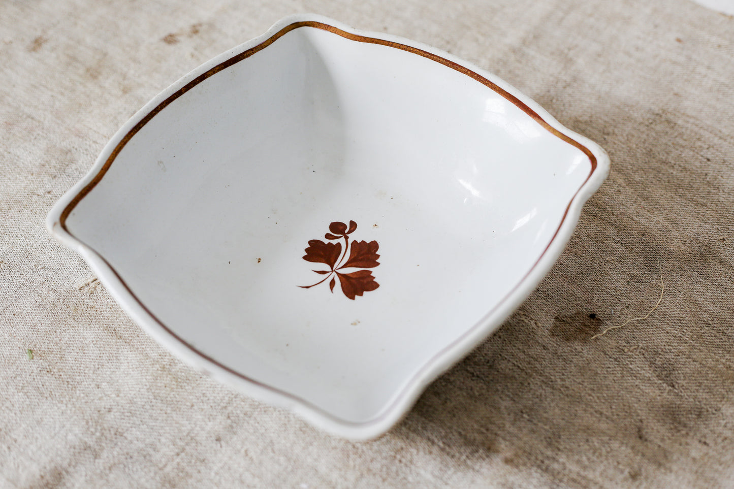 Scalloped Square Feathered Ironstone Dish with Copper Tea Leaf Decoration, c1890