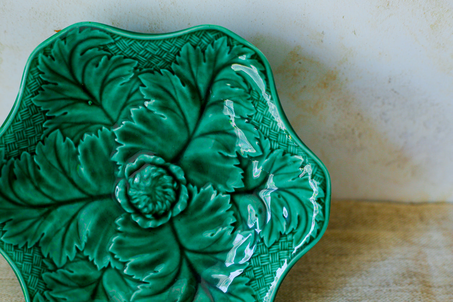 Antique Green Wedgwood Chrysanthemum Pedestal Compote, c1870