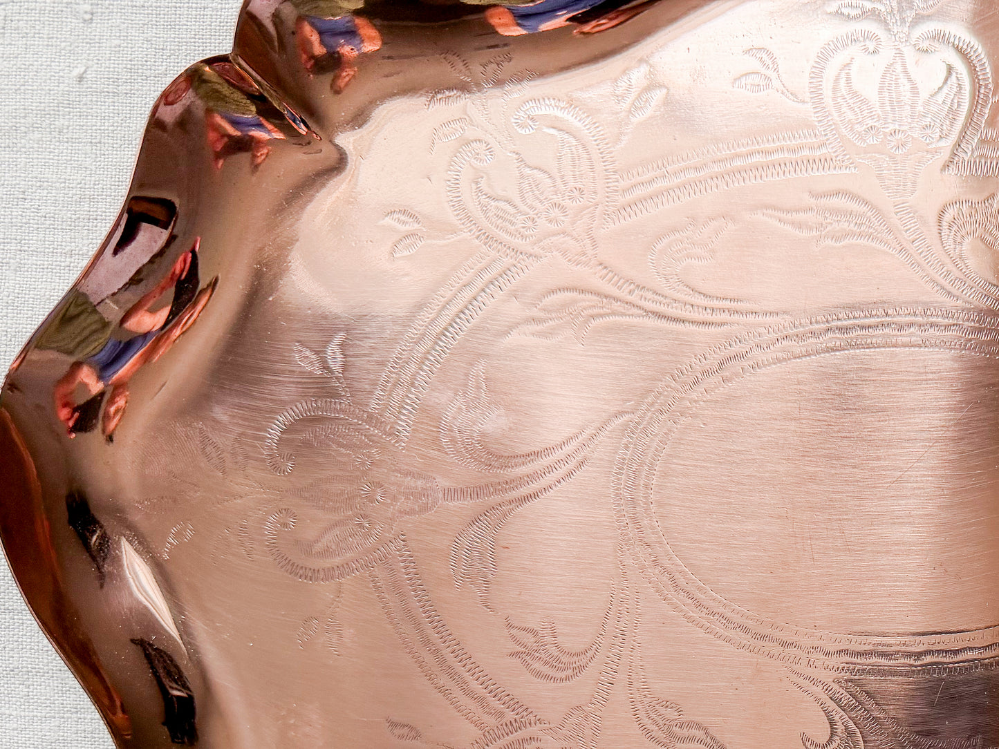 Etched Art Nouveau Copper Tray with Scalloped Edge by Joseph Sankey, c1900