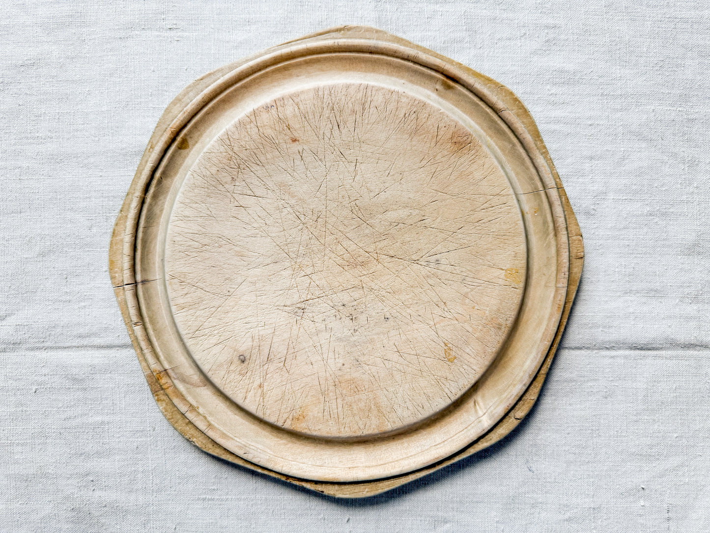 Hexagonal Carved Light Tone English Bread Board