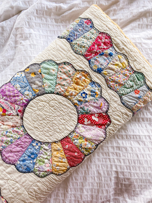 Vintage Yellow Dresden Plate Quilt with Blanket Stitching, c1930