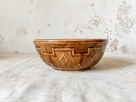 Vintage Monmouth Pottery Diamond Pattern Brown 9” Mixing Bowl