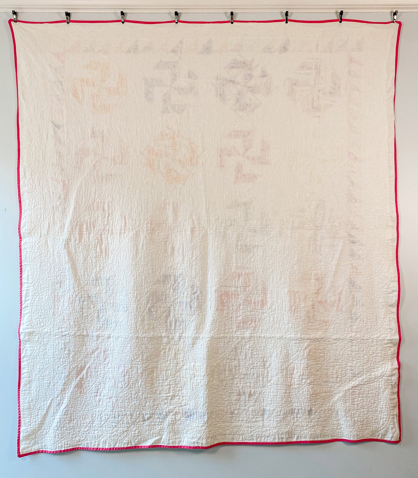 Vintage Whirligig Quilt with Sawtooth Border