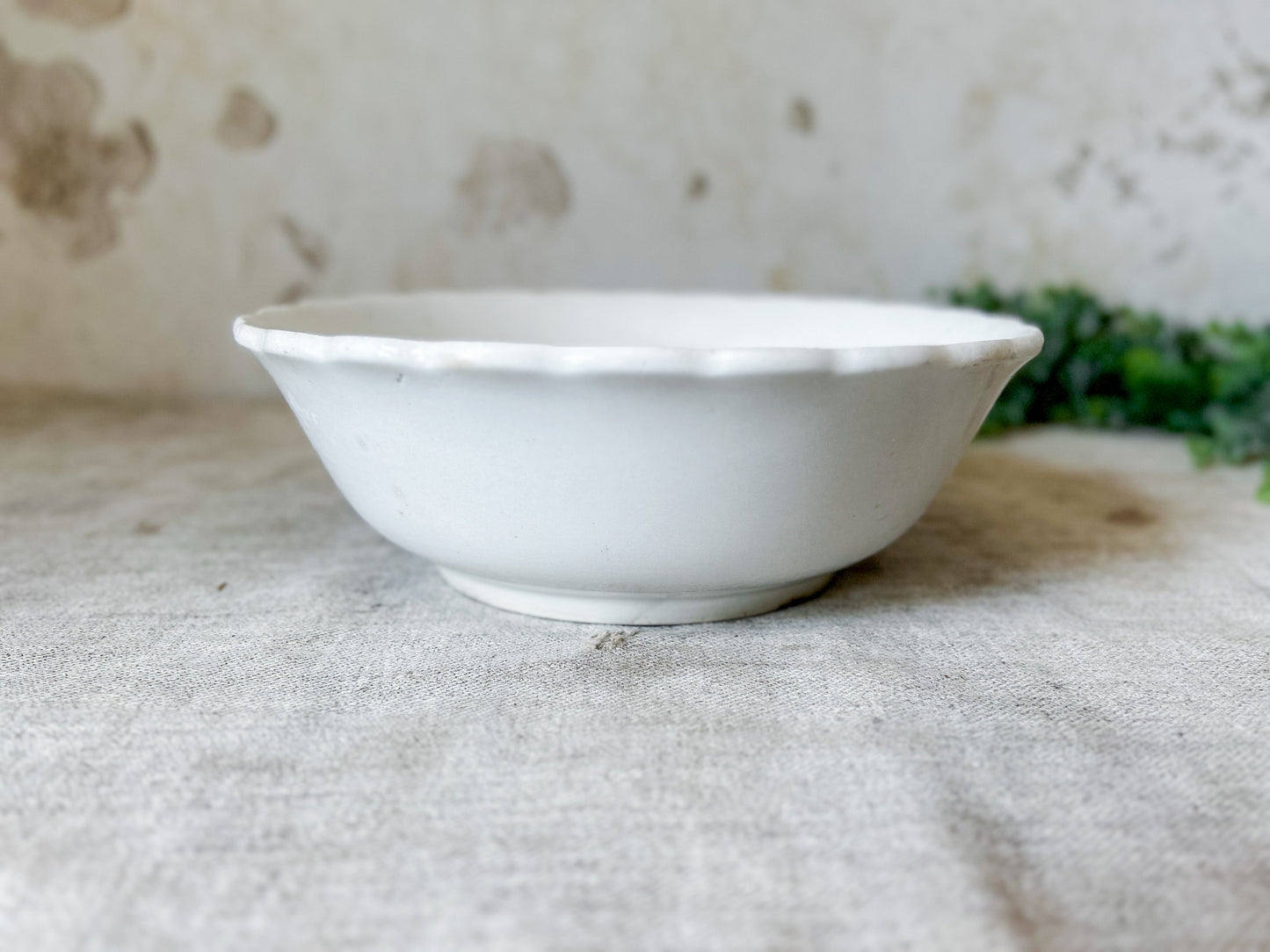 Homer Laughlin 10" Scalloped Ironstone Bowl