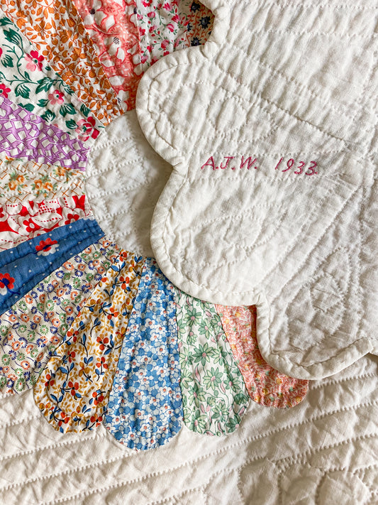 Vintage 1933 Dresden Plate Quilt with Initials and Date